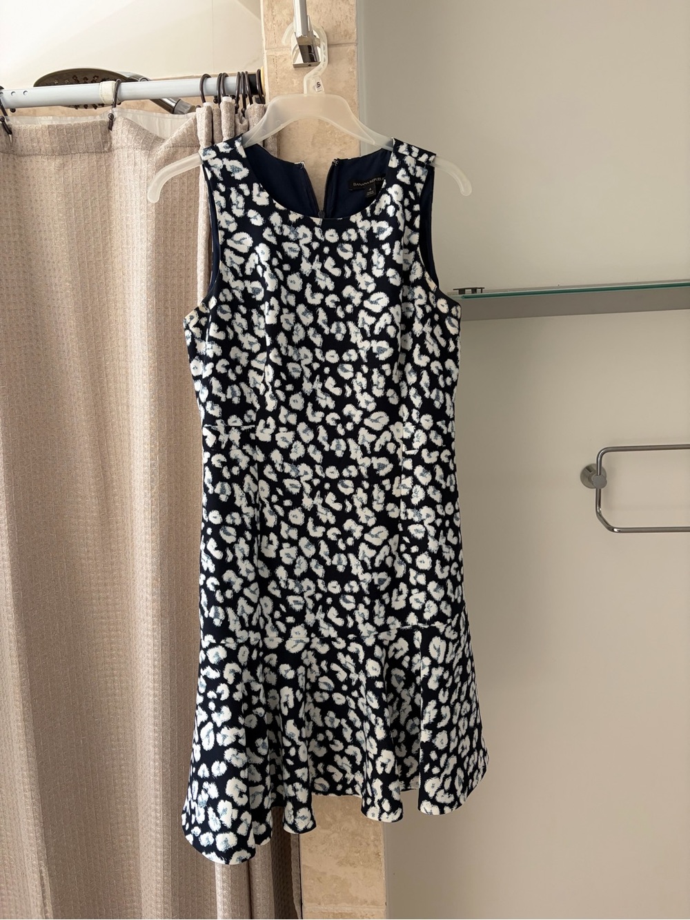 Banana Republic Leopard Flounce-Hem Sleeveless Navy&White floral dress size 4